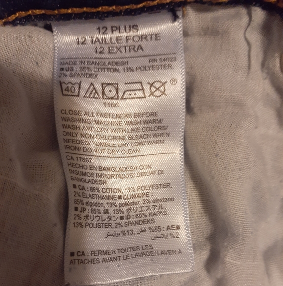 🦋4/20$🦋 Kids or Teenager's Old Navy Boot-Cut Blue  jeans. - Picture 4 of 6